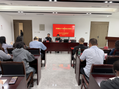 <strong>护好群众“舌尖上的平安”</strong> 